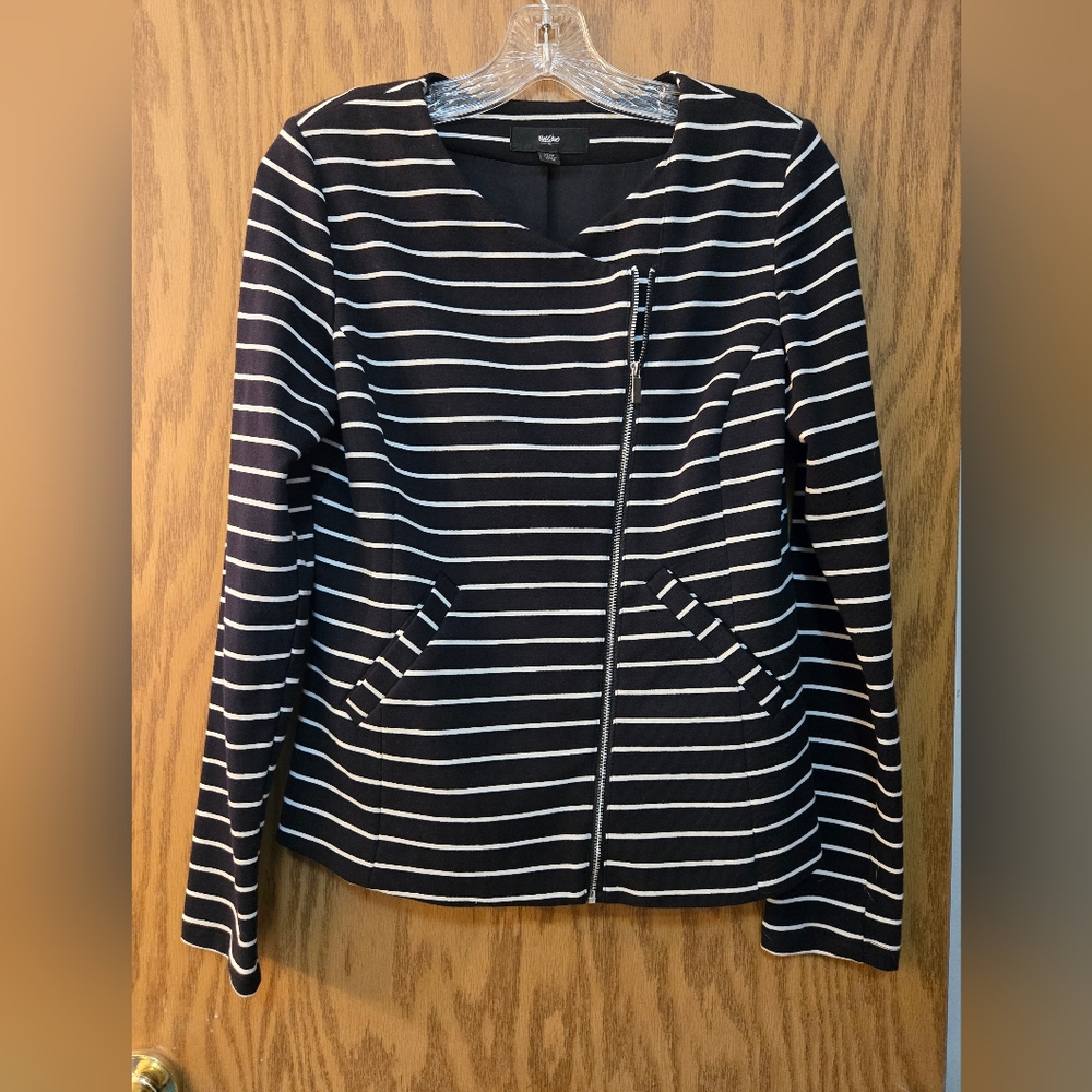 Cute black zip-up jacket with white stripes. Good condition. Size extra small.